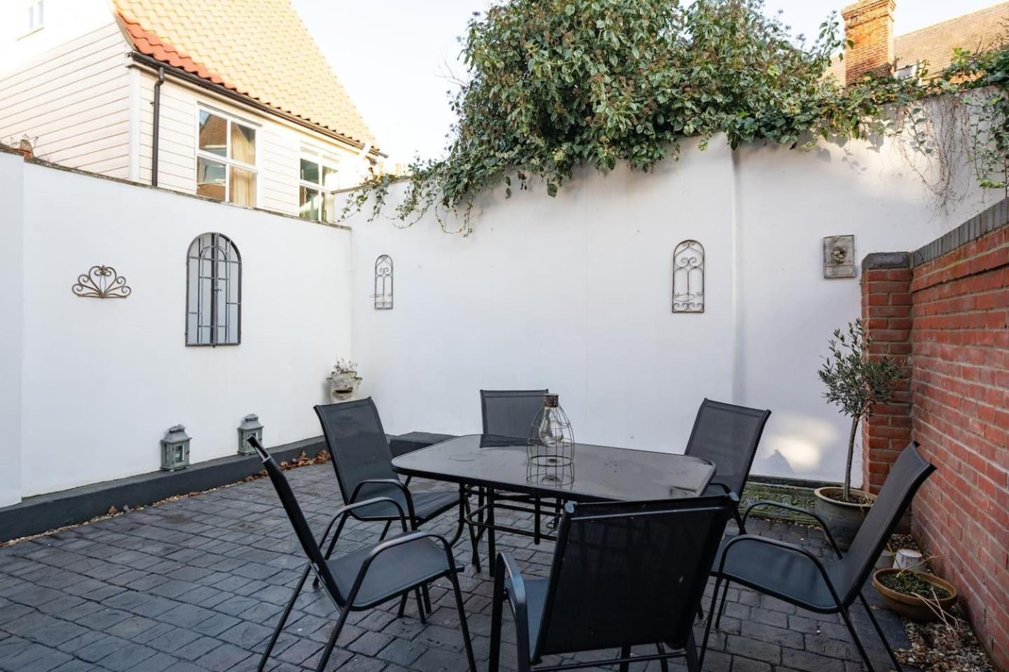 Juniper House Villa Harwich Luaran gambar